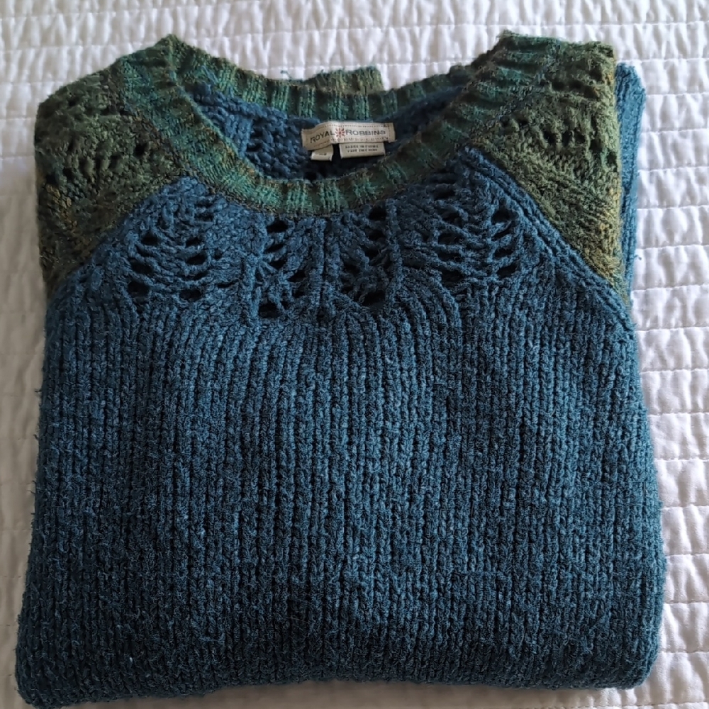 Royal Robbins Teal and Olive Sweater
